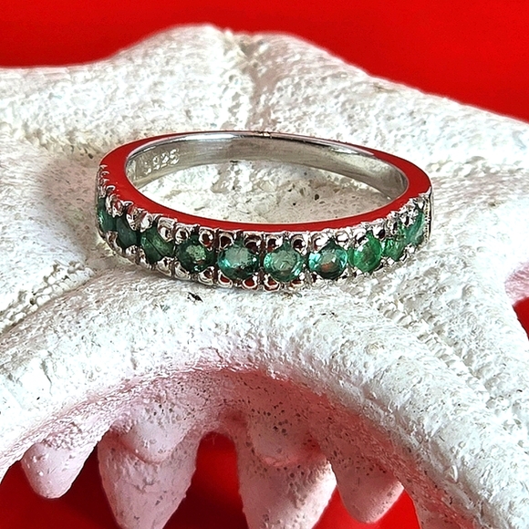 Natural Emerald 925 Sterling Silver Band - Picture 8 of 13